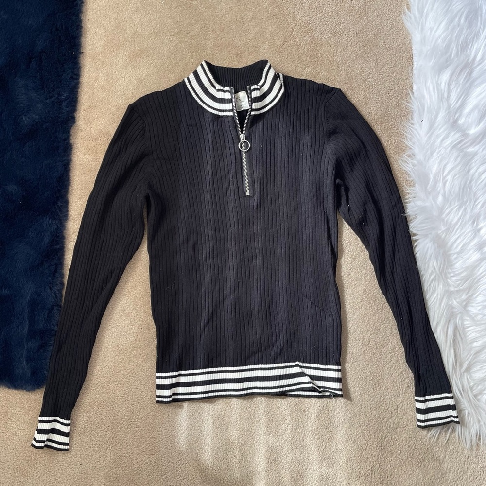 Black long sleeve quarter zip